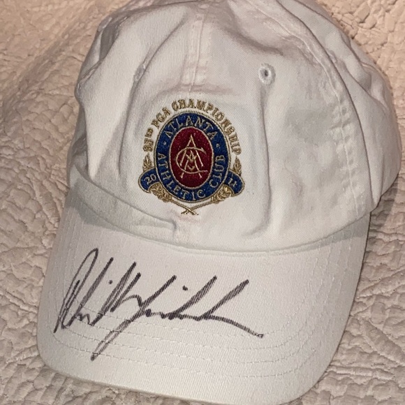 Golf hat signed by Phil Mickelson - Picture 1 of 1